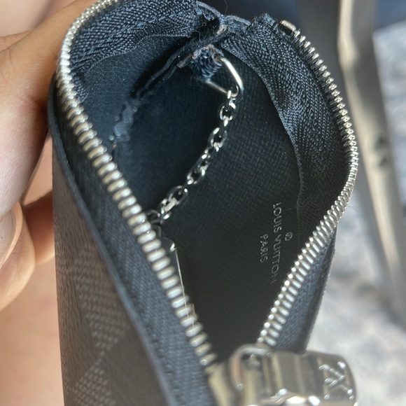 Louis Vuitton Black Damier Graphite Key Pouch - Picture 15 of 15